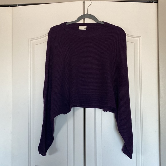 Aritzia Cropped Purple Sweater - Picture 2 of 5